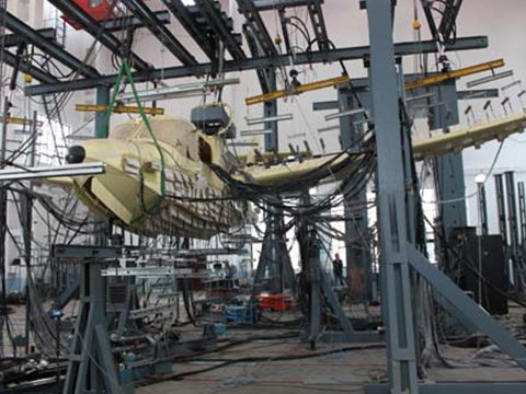 Airplane weary loading test system