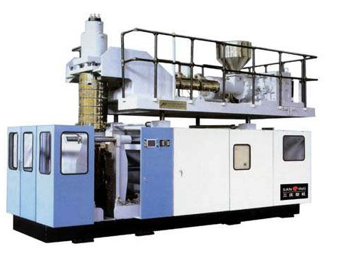 Hollow blow molding machine
